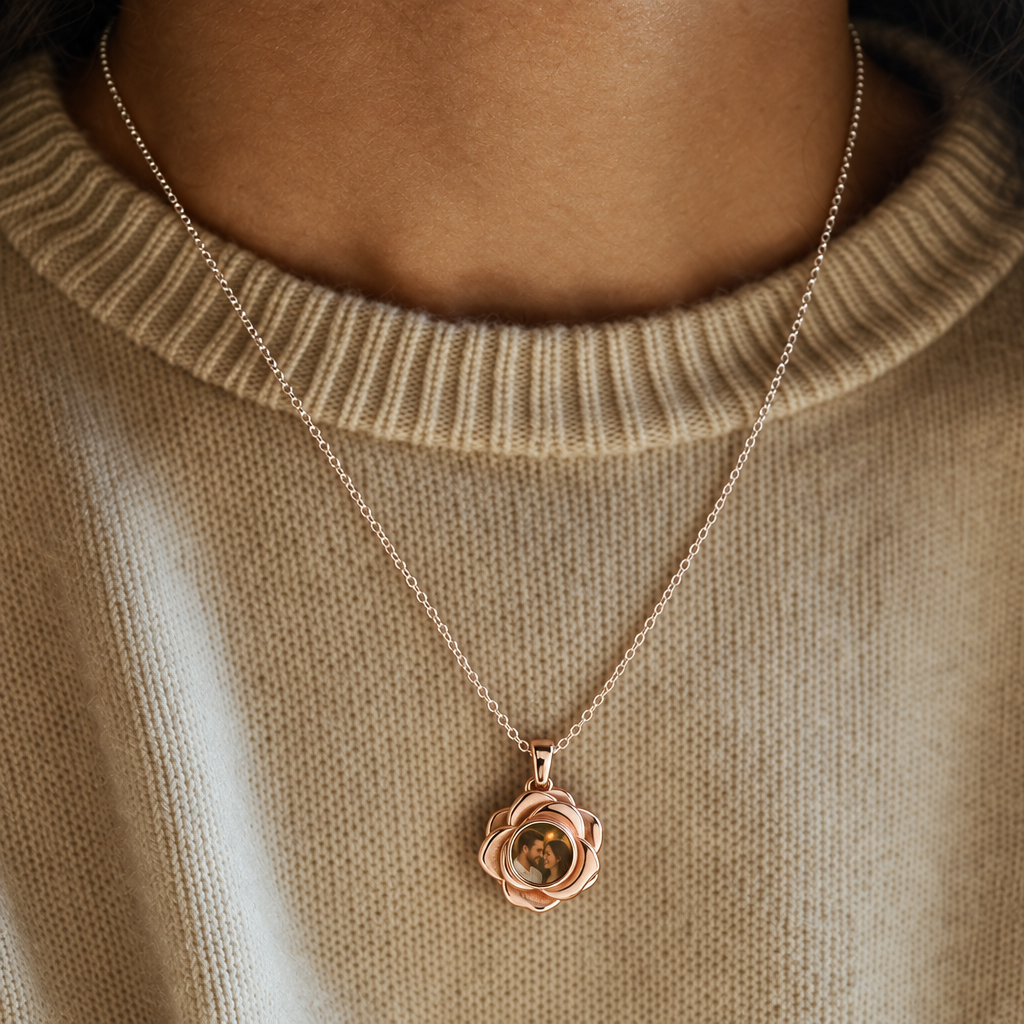 The Memory Necklace - Flower pendant, Rose Gold