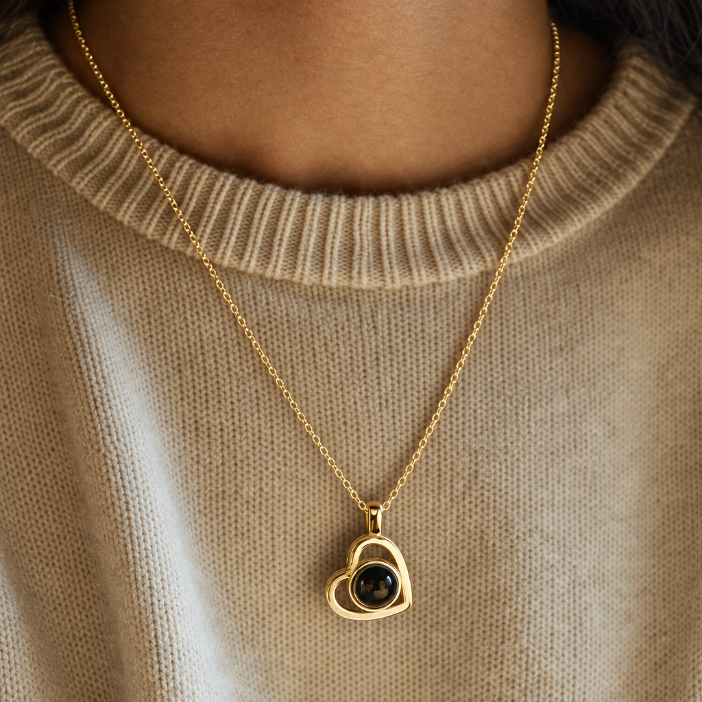 The Memory Necklace - Heart pendant, Gold